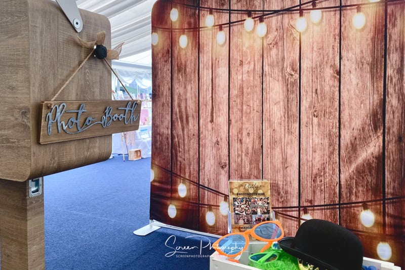 wedding photo booth wooden boards backdrop
